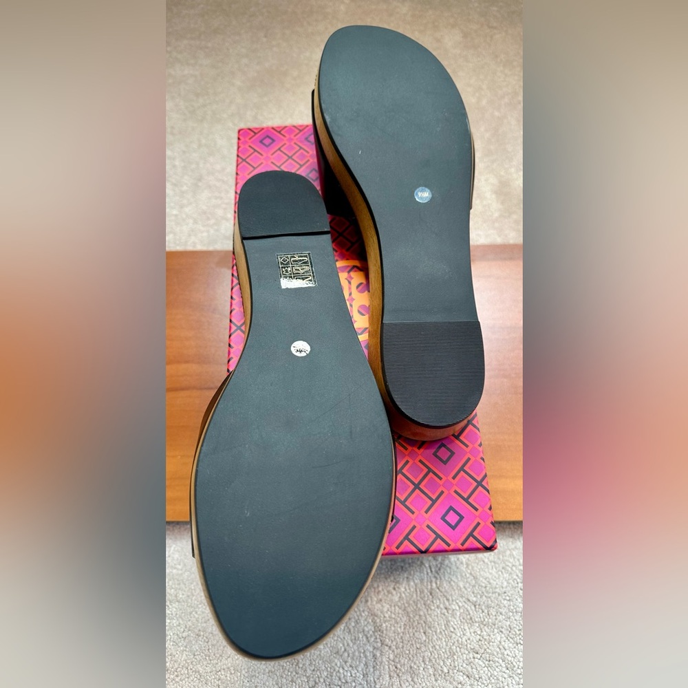 New in original box Tory Burch wedge slide! Black size 9.5 - Picture 2 of 6